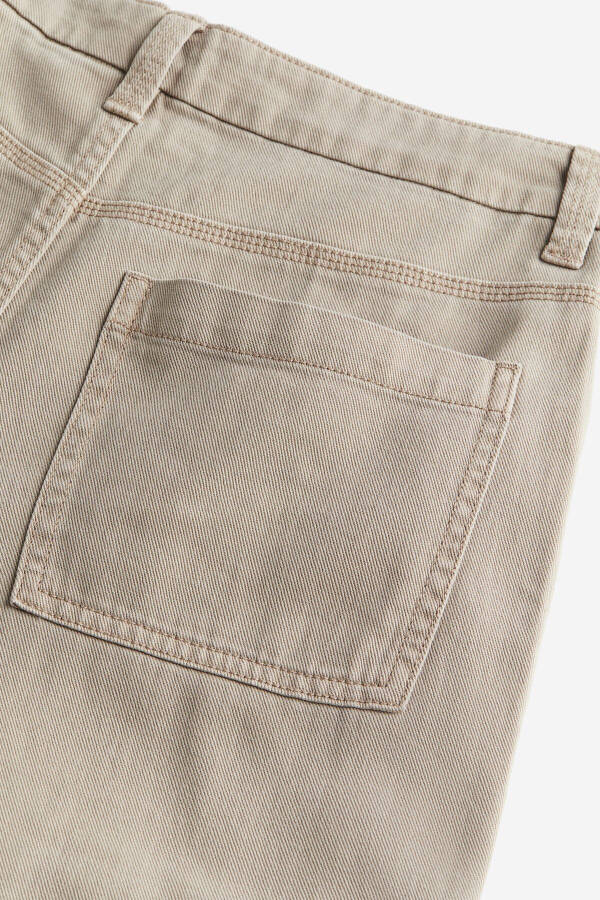 Cargo pants made of gabardine fabric. - 2