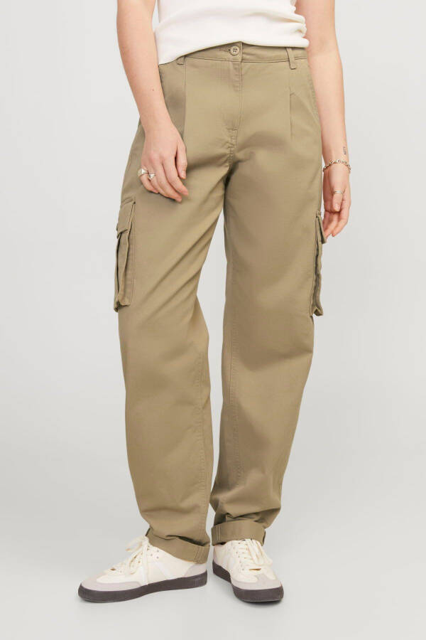 Cargo Pants with Functional Pockets - Maddy - 4