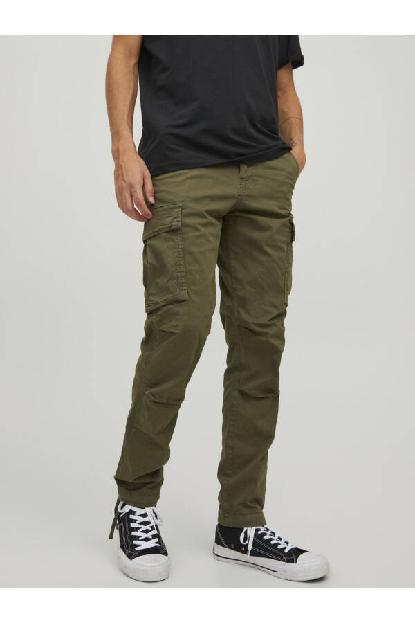 Cargo pants with side pockets - 1