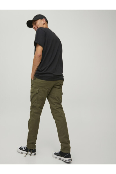 Cargo pants with side pockets - 4