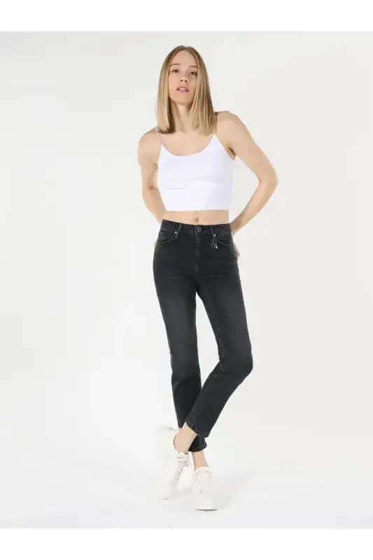 Carla Dar Women's Jean Pants - 3