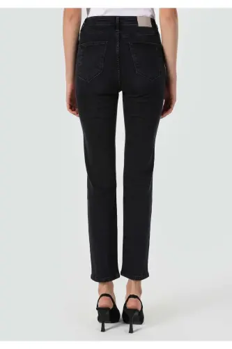 Carla Slim Fit Regular Waist Straight Leg Women's Pants - COLIN'S (1)