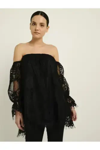 Carmen Yoqasidagi Qora Bluzka Dantel Qisma bilan 27792 - 1
