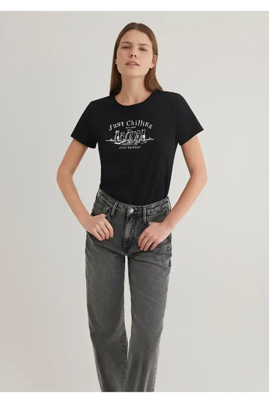 Cat Print Black T-Shirt Semi Slim Fit - 5