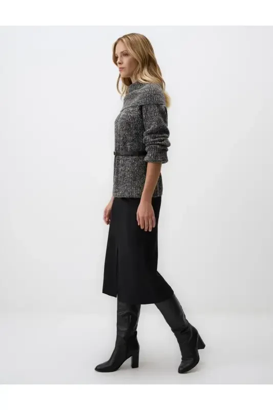 Черная юбка-миди с разрезом, зауженного кроя, с высокой талией. - 3