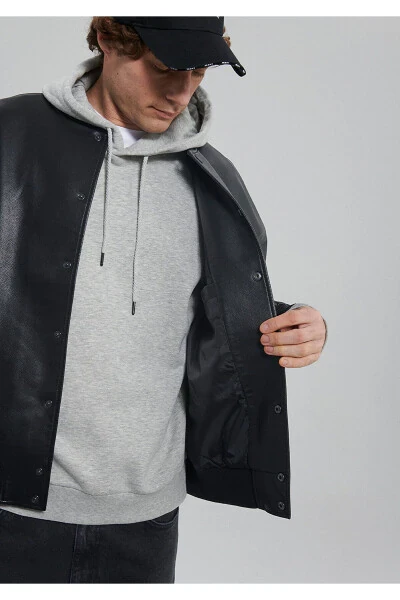 Черная куртка-бомбер из искусственной кожи Oversize / свободного кроя 0110317-71379 - 15