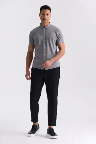 Черная облегающая рубашка T-образная майка с воротником на пуговицах - 2