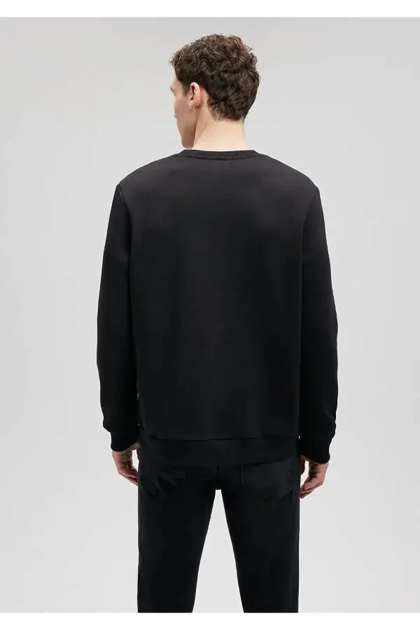 Черная толстовка с круглым вырезом 0610060-900 - 4