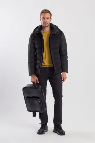 Чёрная утеплённая куртка с капюшоном - JAKAMEN (1)