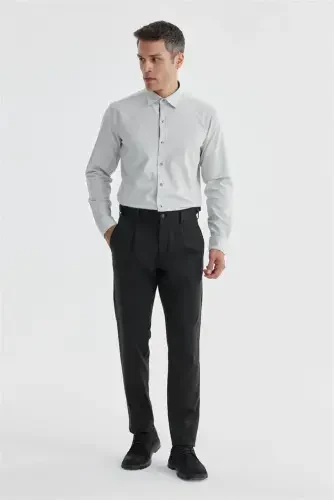 Чёрные брюки из хлопкового канваса Comfort Fit с двумя складками и застёжкой на поясе - 2