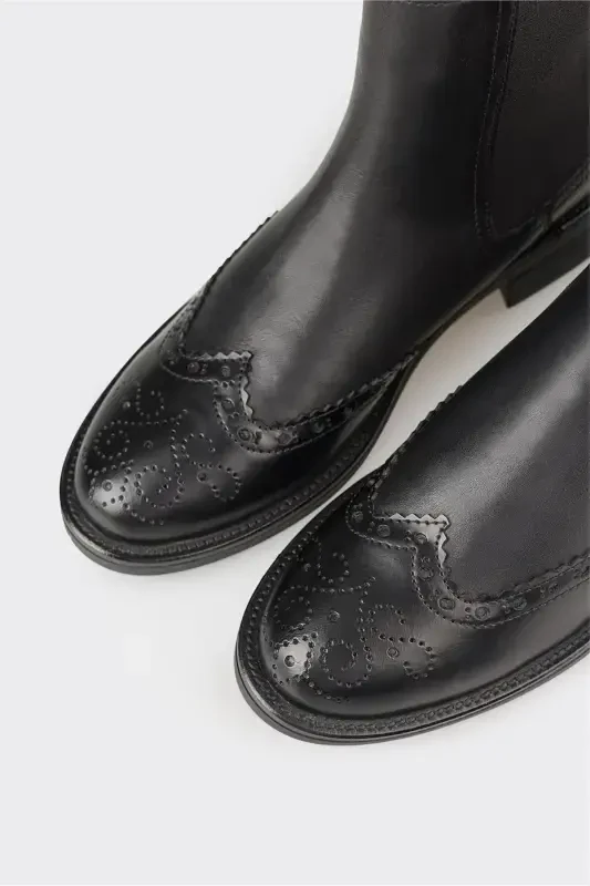 Черные кожаные женские классические ботинки - 4