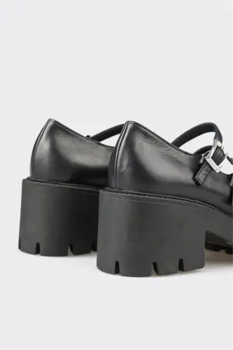 Черные кожаные женские повседневные туфли - 4