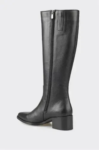 Черные кожаные женские сапоги на каблуке - 3