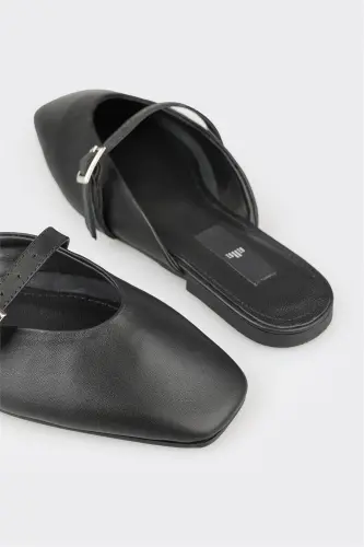 Чёрные кожаные женские спортивные шлёпанцы - 5