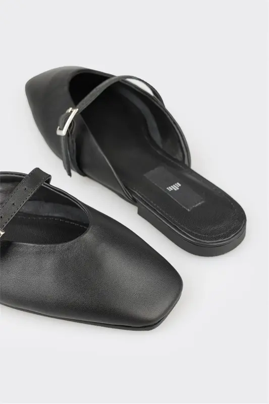 Чёрные кожаные женские спортивные шлёпанцы - 5