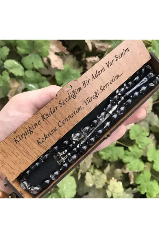 Чёрные прозрачные переливчатые чётки в специальной деревянной шкатулке - прозрачный чёрный - 1