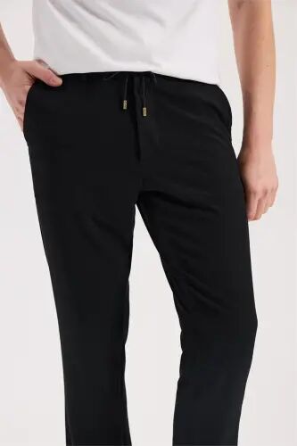 Черные спортивные брюки Comfort Fit на резинке из эластичной ткани Jogger - 3