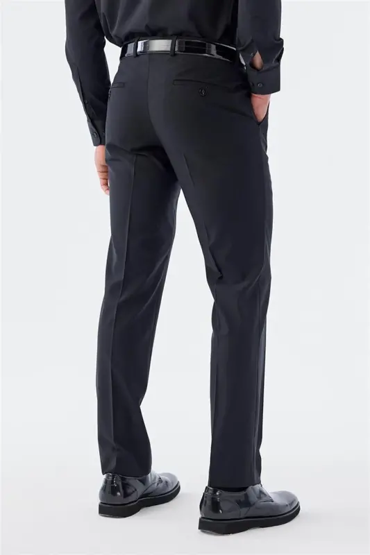 Чёрные хлопчатобумажные брюки regular fit с боковыми карманами - 4