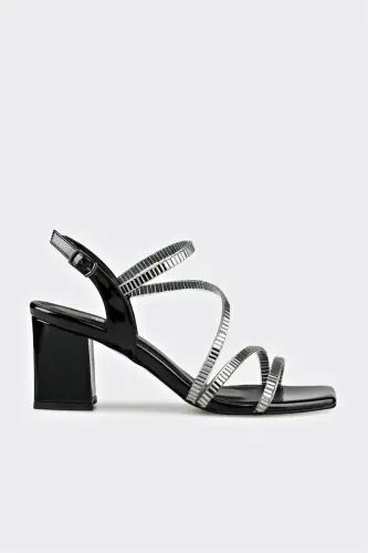 Чёрные женские повседневные сандалии - 1