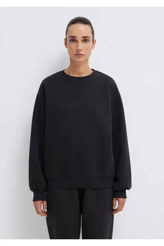 Черный свитшот с круглым вырезом 1610198-900 - 4