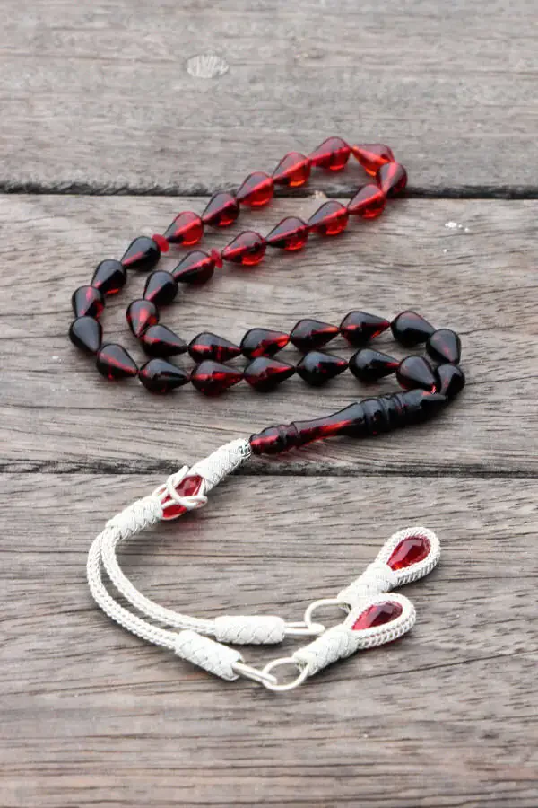 Четки из красного и черного янтаря с огранкой капля - 2