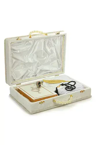 Chests for dowry prayer rugs - 1