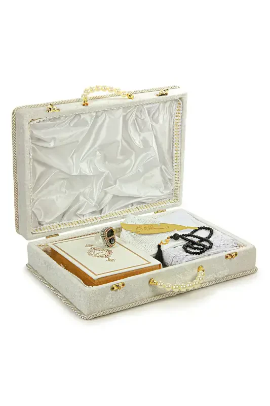 Chests for dowry prayer rugs - 1