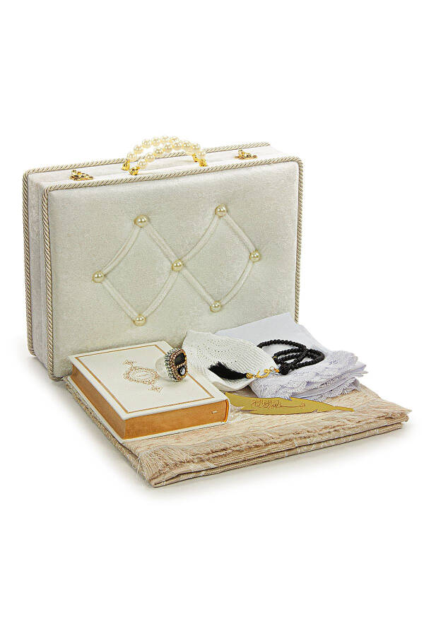 Chests for dowry prayer rugs - 1