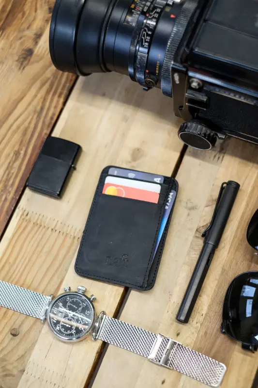 Chicago Black Bi-Fold 8 1 Genuine Leather Practical Card Holder (KEYCHAIN GIFT) - Black - 8