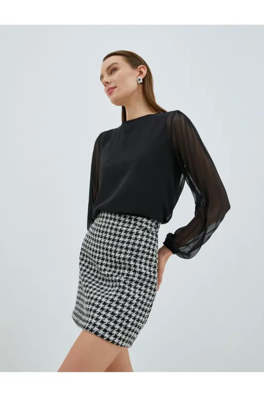 Chiffon Blouse Pleated Sleeve Detail Bicycle Collar - 1