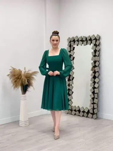 Chiffon Crepe Fabric Square Neck Midi Dress - EMERALD GREEN - 1