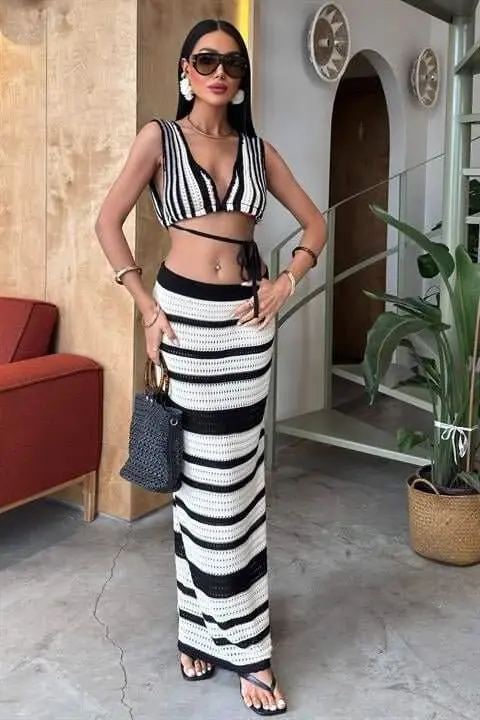 Chiziqli bikini usti va etek triko to'plami 10110 - BÜYÜKBEDENIZ