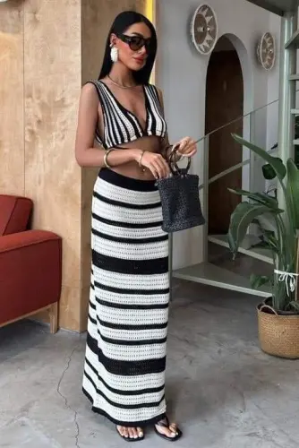 Chiziqli bikini usti va etek triko to'plami 10110 - 7