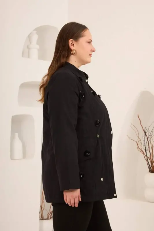 Çiçek Aplikeli Kadın Büyük Beden Trençkot Siyah - 4