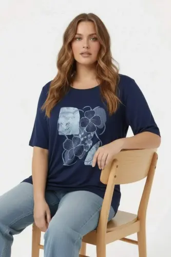Çiçek Baskılı Kadın Büyük Beden Tişört Lacivert - 2