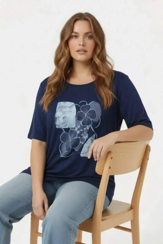 Çiçek Baskılı Kadın Büyük Beden Tişört Lacivert - 2