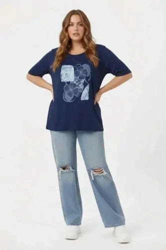 Çiçek Baskılı Kadın Büyük Beden Tişört Lacivert - 4