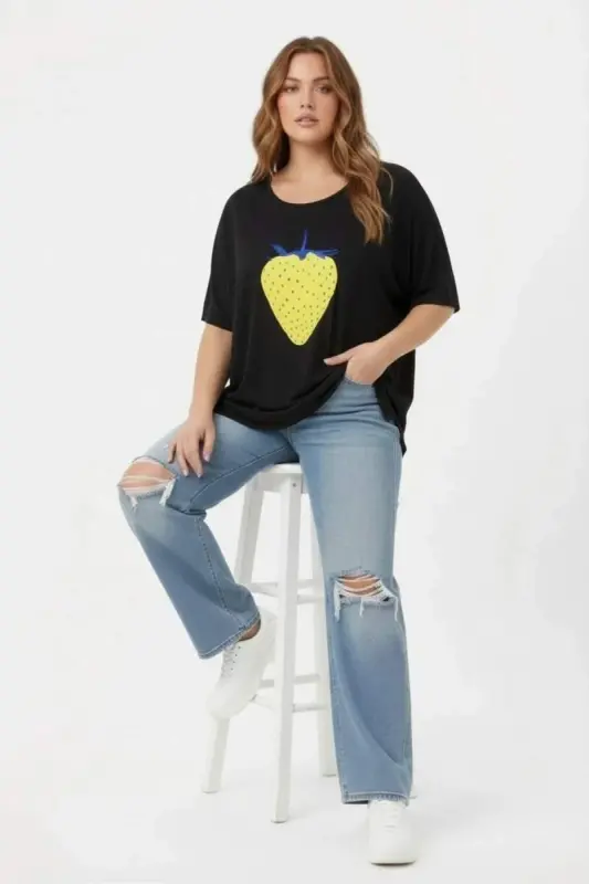 Çilek Desenli Taş İşlemeli Büyük Beden Tişört Siyah - 2