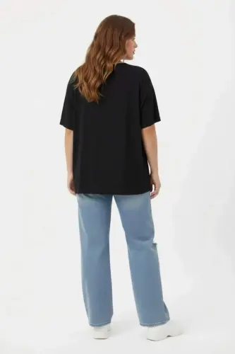 Çilek Desenli Taş İşlemeli Büyük Beden Tişört Siyah - 6