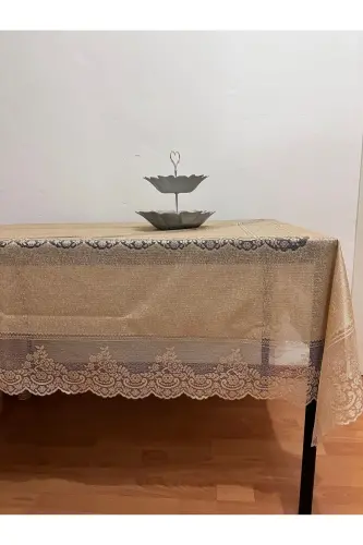 Çini Desenli Dertsiz Leke Tutmaz Dantelli Masa Örtüsü Sütlü Kahve 160x220 Cm - Sütlü Kahve - 3