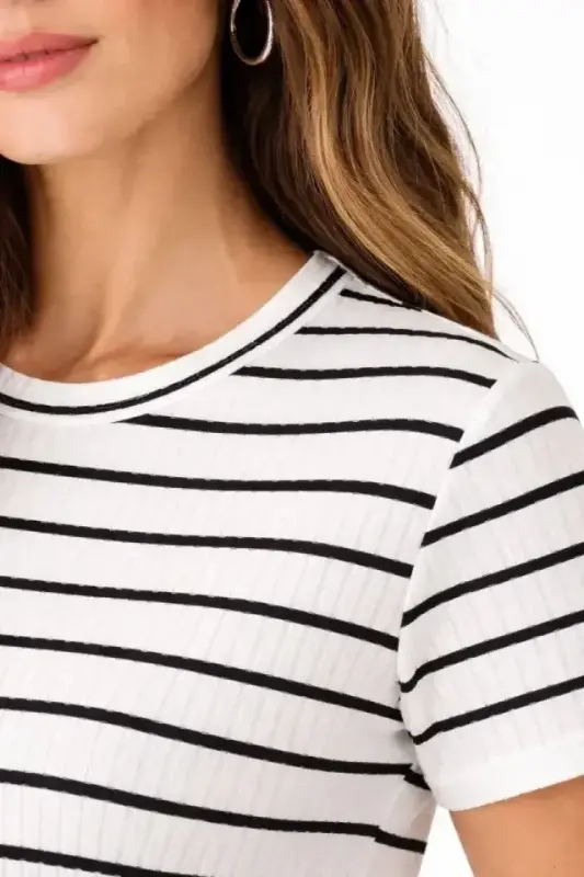 Çizgili Yazlık Triko T-Shirt Bisiklet Yaka Rahat Kalıp Tişört - Beyaz - 2