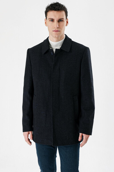 Classic, comfortable fit, oversized, wool coat. - 8