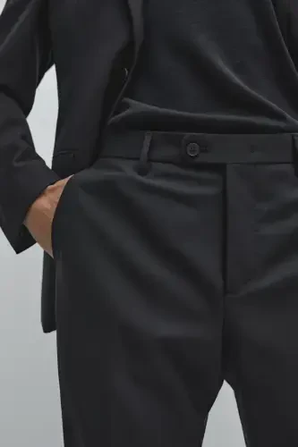 Classic fit, 100% wool trousers. - 4