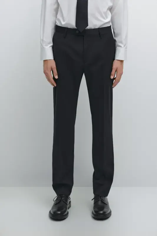 Classic fit, 100% wool trousers. - 2