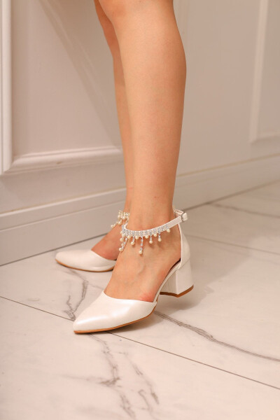 Closed Toe Ankle Strap Bridal Shoes 6 Cm - 7