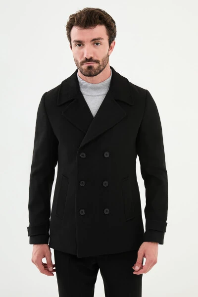 Coat with a pointed collar - Modazone
