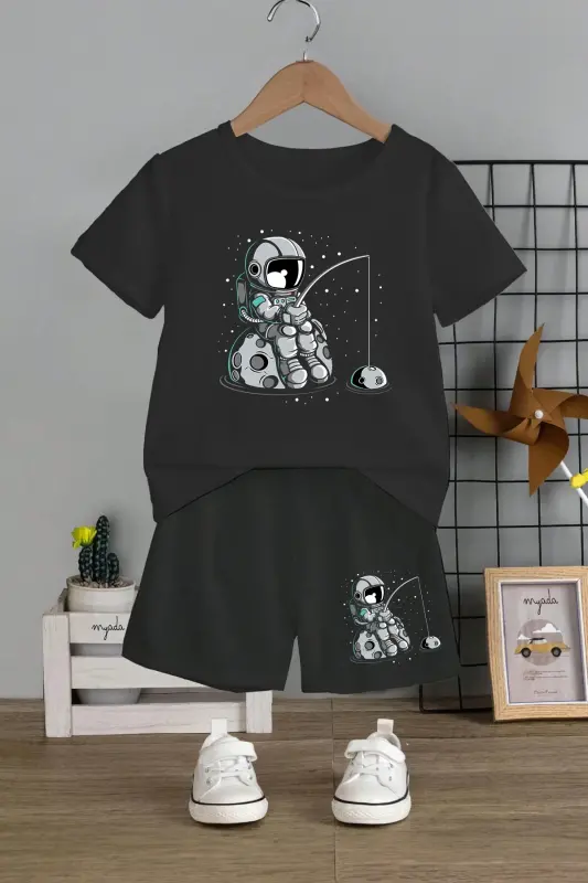 Çocuk Takım Bisiklet Yaka Lastikli Şortlu balık Tutan Astronot Baskılı Baskılı 2'li Takım 12344-SİYAH - 1