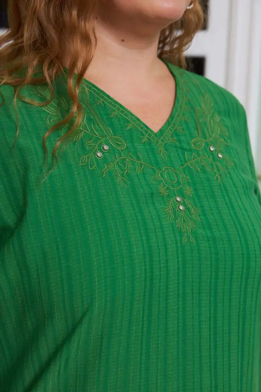 Collar Embroidered and Stone Detailed Plus Size Crinkle Blouse Green - 2