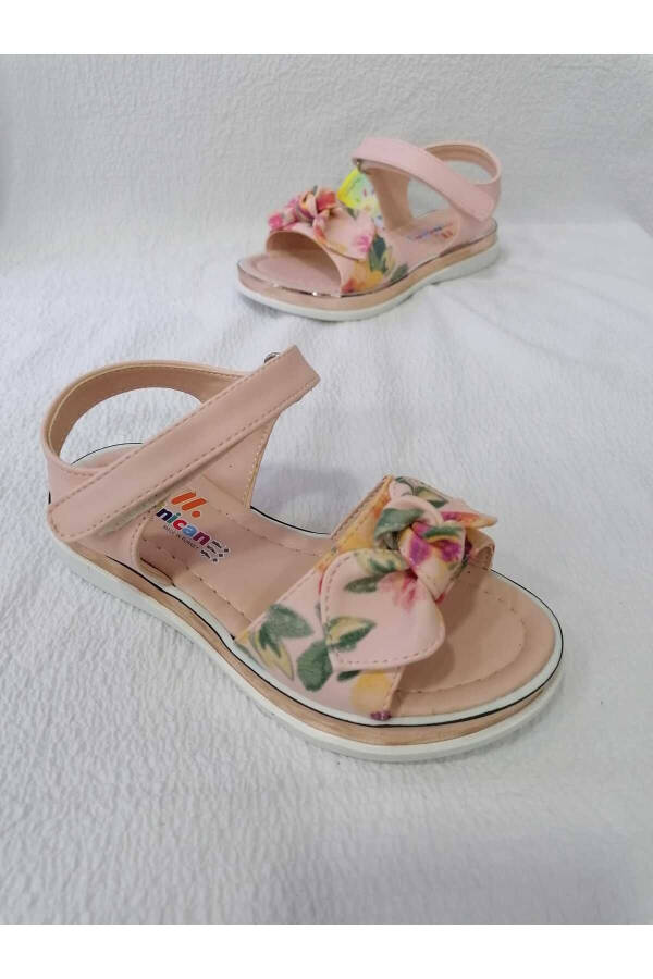 Colorful Sole Padded Girl Sandals - 1