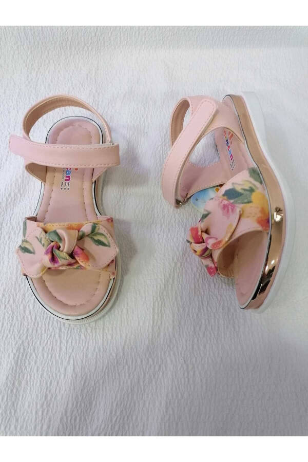 Colorful Sole Padded Girl Sandals - 4